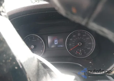 2019 Kia Forte S z USA, uszkodzony, nr VIN 3KPF34AD5KE017297